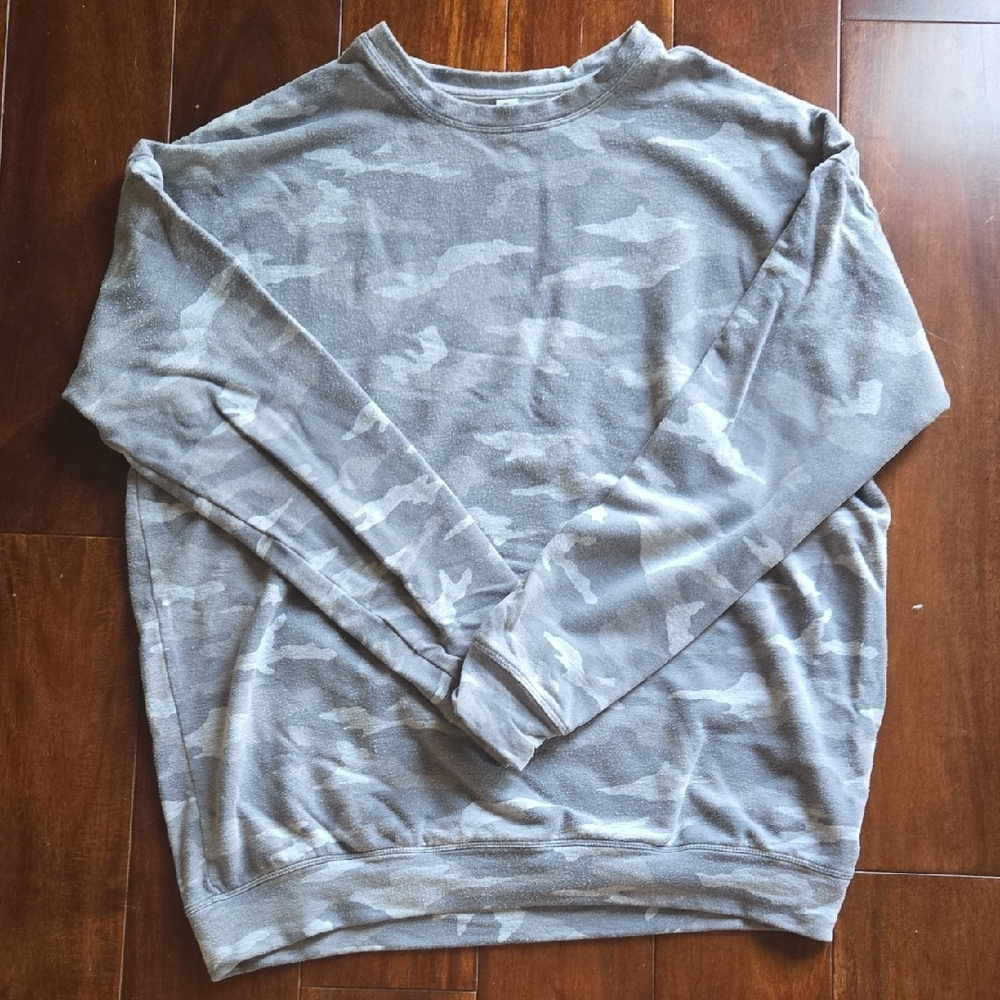 Athleta Gray Camouflage Crewneck Sweater